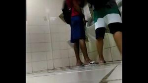 Porno gay no banheiro supermercado carrefour em belford roxo