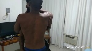 Sexo academia novinha baixinha delicia negao gay