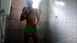 Sexo gay girty brook tiozao de cueca azul