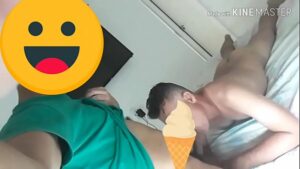 Sexo gay gozando pelo cuzinho