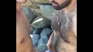 Sexo gay livre na praia