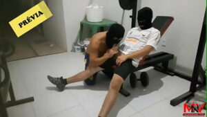 Time de futebol comendo o goleiro video porno gay