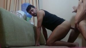 Video dois gay comeudo um garoto porno