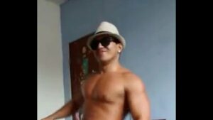 Video gay homens dancando de moleton