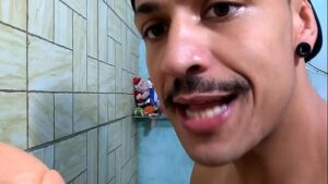 Video sexo gay comeudor