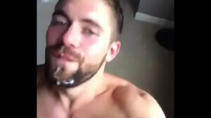 Videos gay submisso gozadas na boca peludos