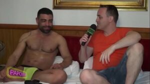 Xnxx gay sex show