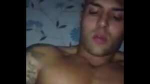 Xvideos gay musculosos morenos