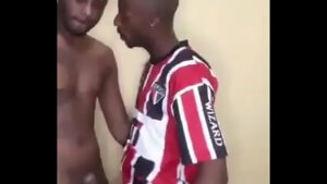 Beijo gay tesao porno