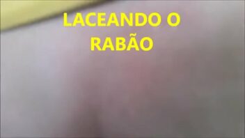 Comendo de pé sexo gay parede