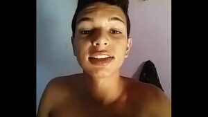 Mamar uma piroca teen gay