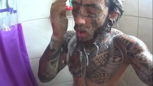Porno gay brasil homem todo tatuado