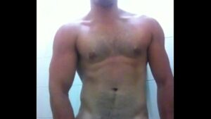 Video amador cuba banheiro gay