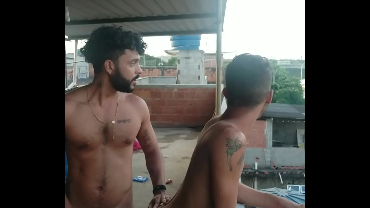 Homens lindos gay transando na obra - Homens Pelados BR